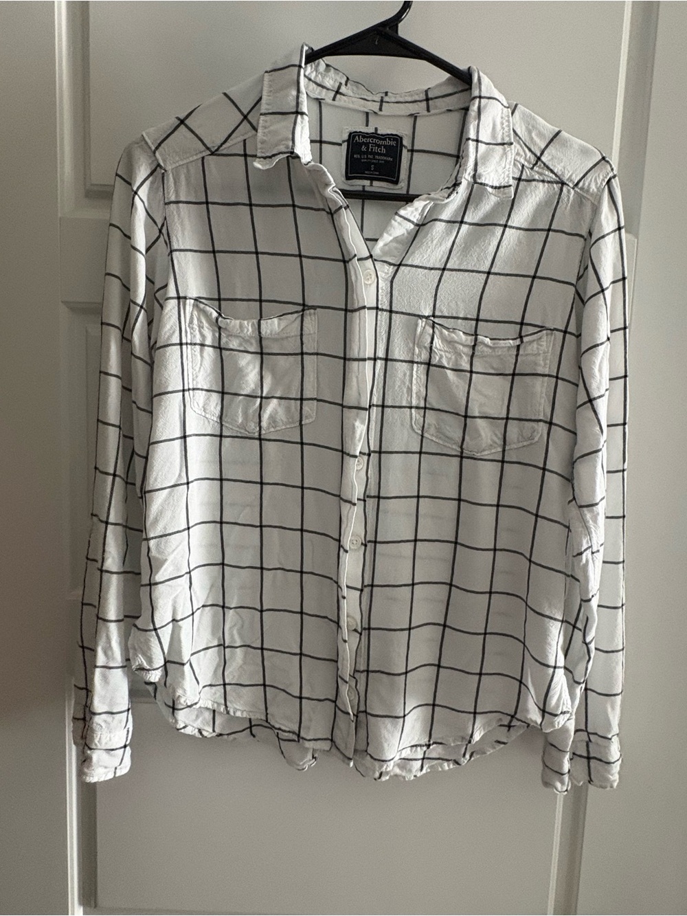 Abercrombie & Fitch White Button-Down Shirt with Black Windowpane Grid